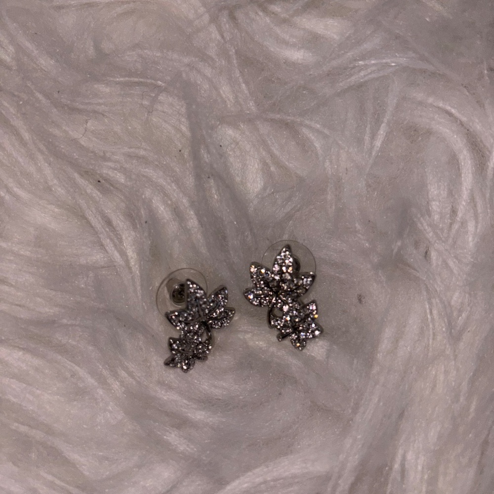 earrings - Picture 5 of 15